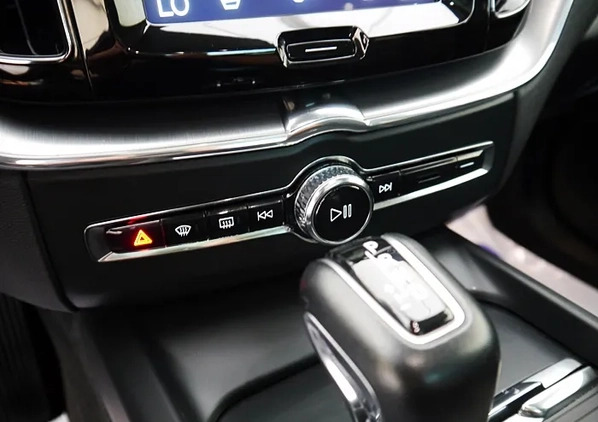 Volvo XC 60 cena 129900 przebieg: 78066, rok produkcji 2019 z Wejherowo małe 781